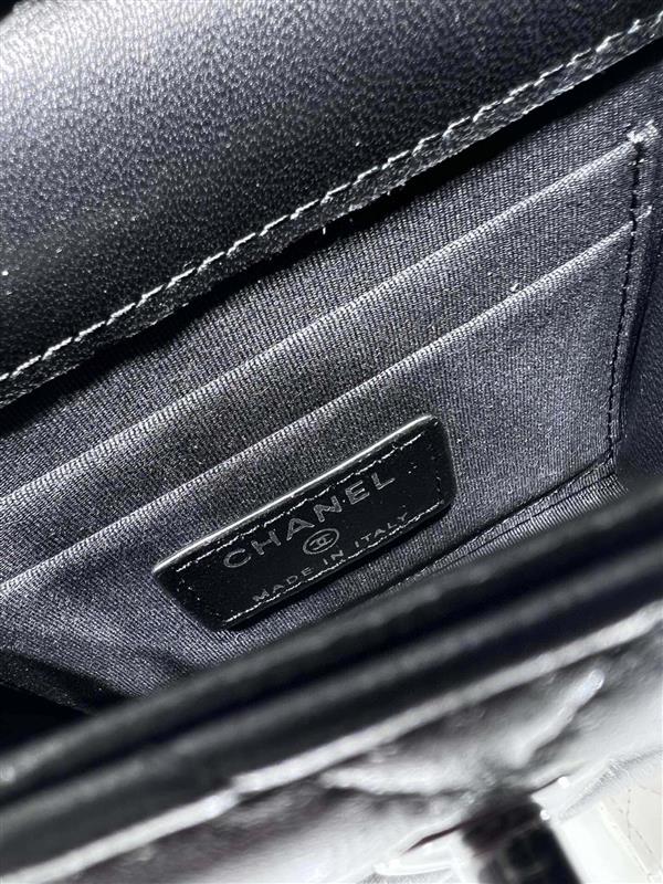 2026127215433423 580